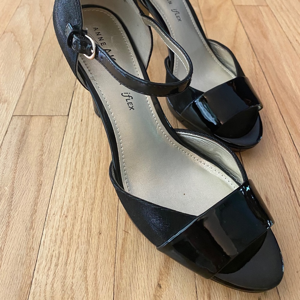 Black heel